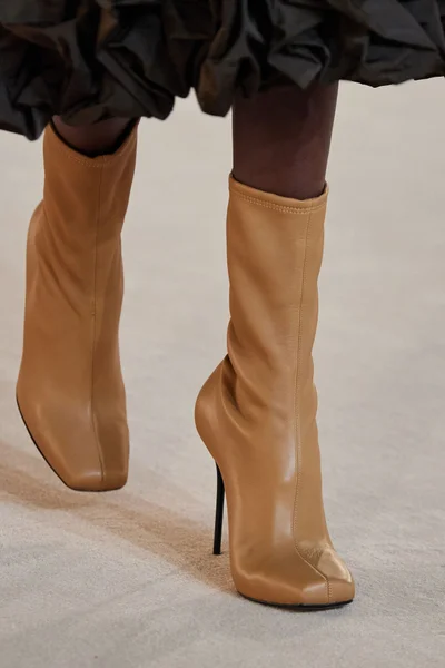 Look 147